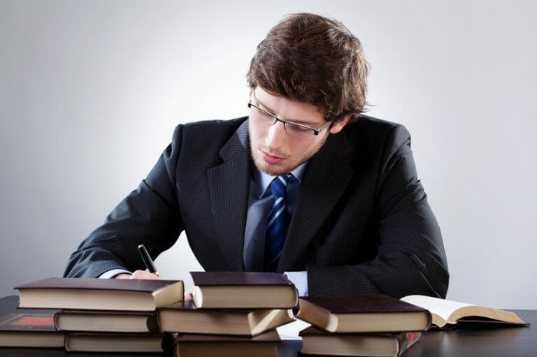 Legal-Assistant-School