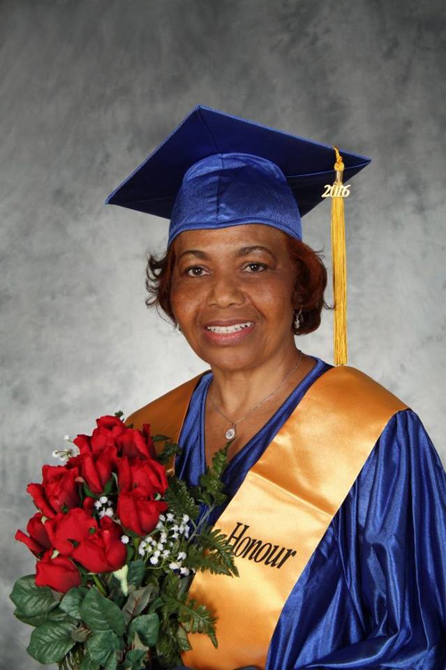 2016 Graduation Photo 21 – Toronto – Bay/Bloor Campus 2016 Graduation Photo 21 – Toronto – Bay/Bloor Campus