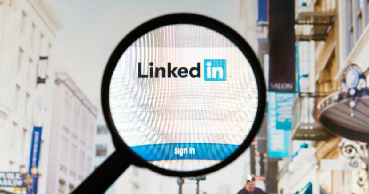 How To Write a Killer Linkedin Summary in 2021