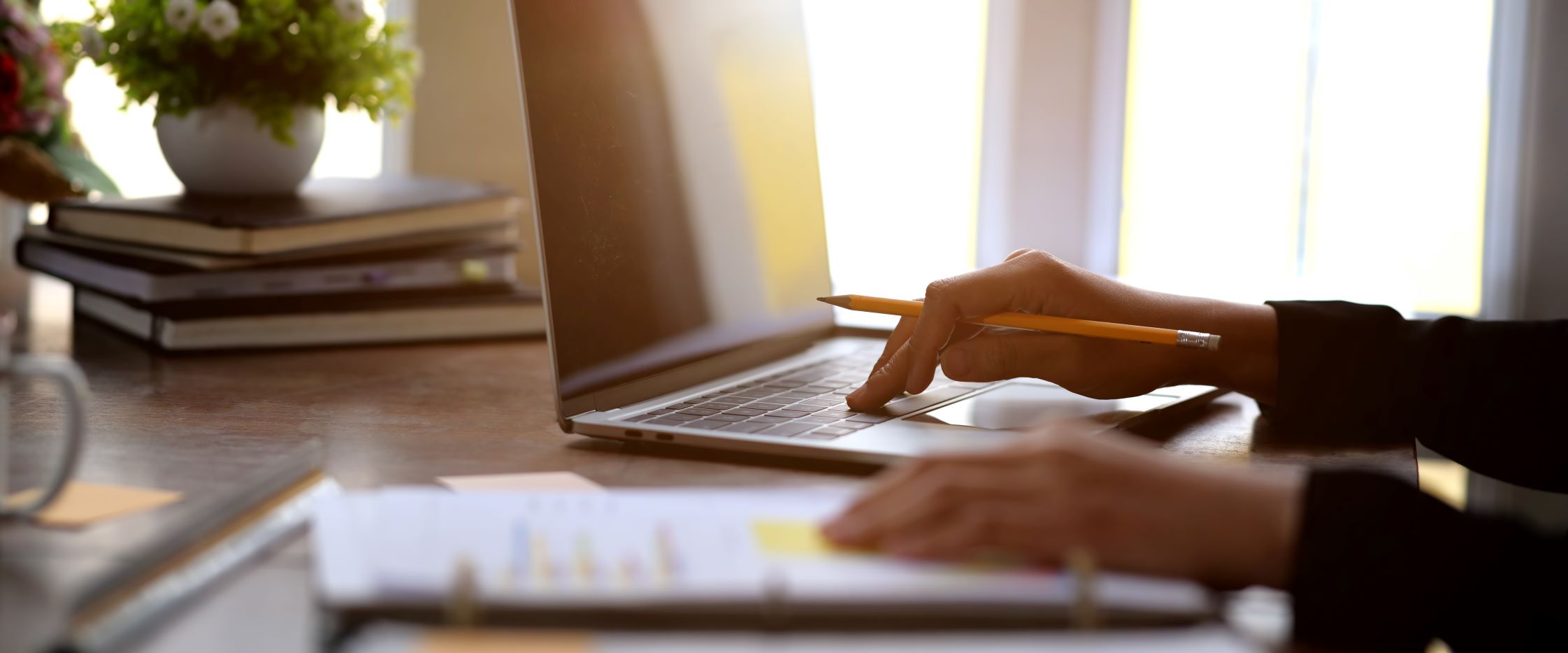How to Type Faster (Can You Really Learn to Type Faster?) - The Flexible Professional